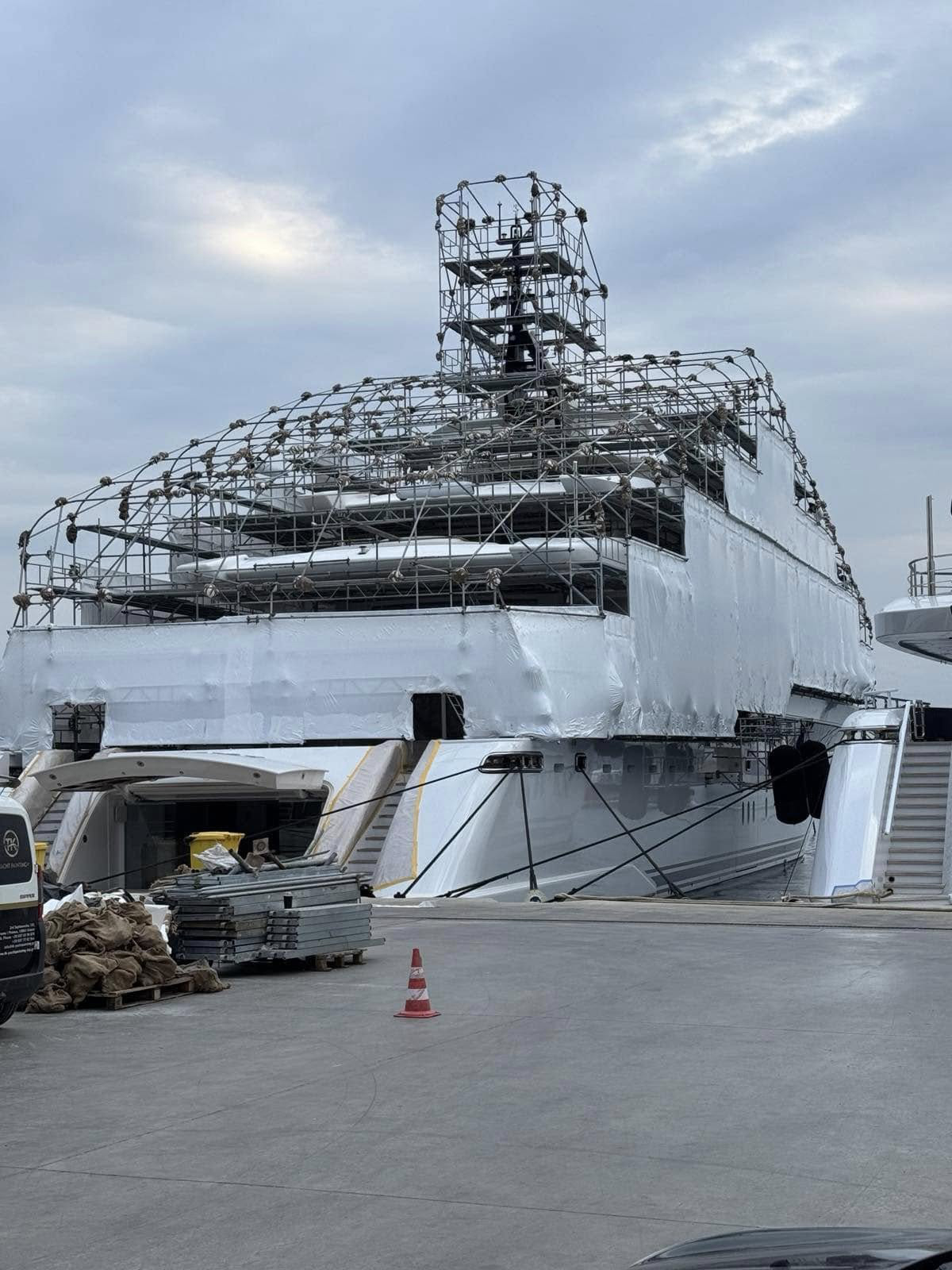Yacht_1